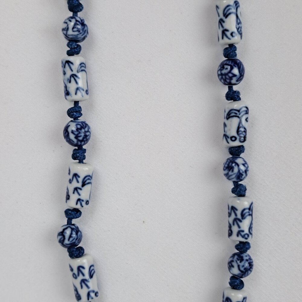 Vintage Chinese Porcelain Koi Fish & Flower Beaded Double Knotted Necklace - Picture 7 of 16